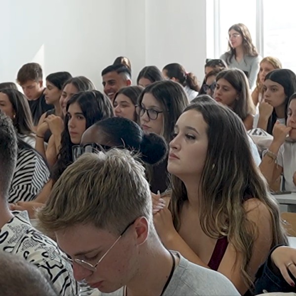 faculdade-de-direito-e-ciencia-politica-da-boas-vindas-aos-novos-estudantes-
