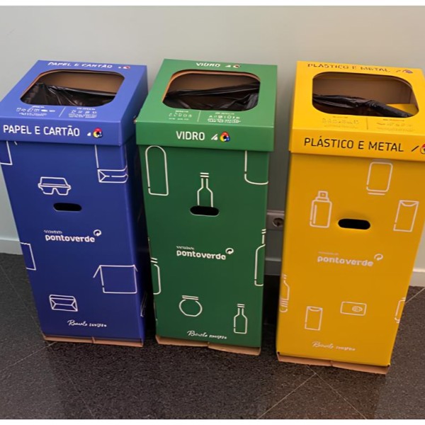 Novos Ecopontos da Sociedade Ponto Verde Instalados no Campus da ULusófona