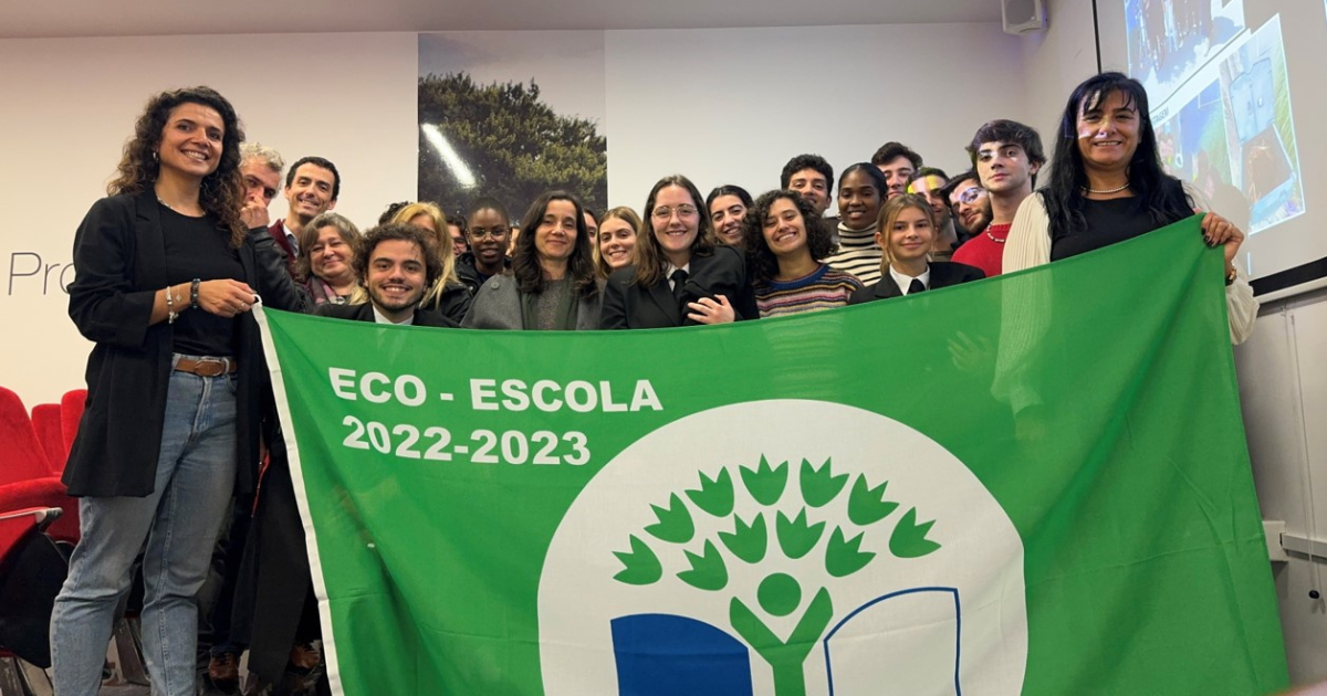 Faculty of Engineering Celebrates Eco-Schools Award with Flag Raising